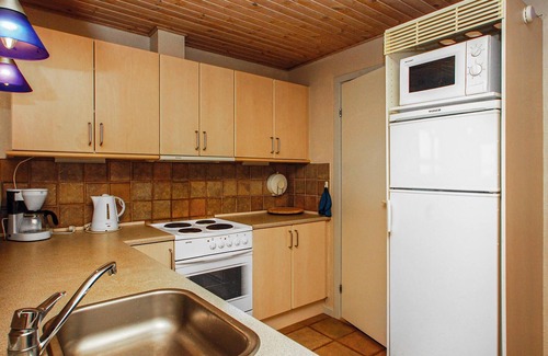 Grønninghoved Strand House | Awesome home in Sjølund with sauna