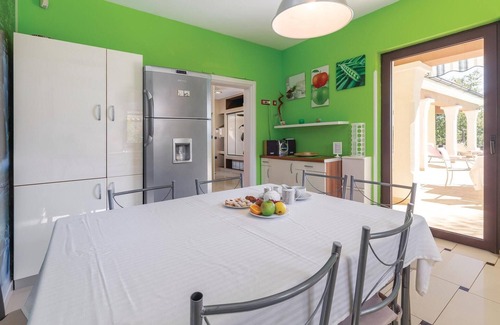 Orbanici House | Awesome home in Vodnjan with WiFi
