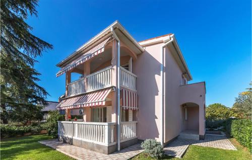 Peroj House | Awesome Home In Vodnjan With Kitchen