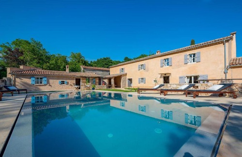 Gracisce House | Awesome Home In Zminj With Wifi, Private Swimming Pool And Outdoor Swimming Pool