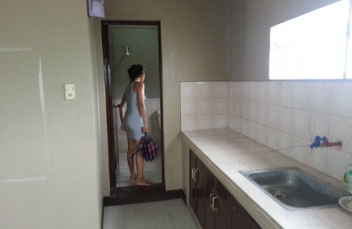 Manila Apartment | Awesome room 10 min walk to beach one bus ride 1 hr. Manila to Sapang, Termate