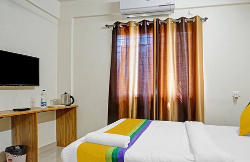 Kharadi Hotel | AY PLUS HOTELS