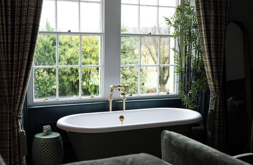 Grange-over-Sands Bed & Breakfast | Aynsome Manor
