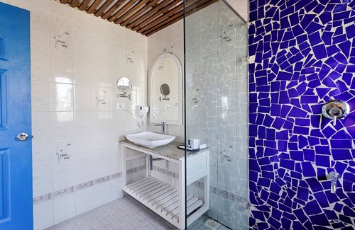Fatrade Hotel | Azalea By Stone Wood Carmona
