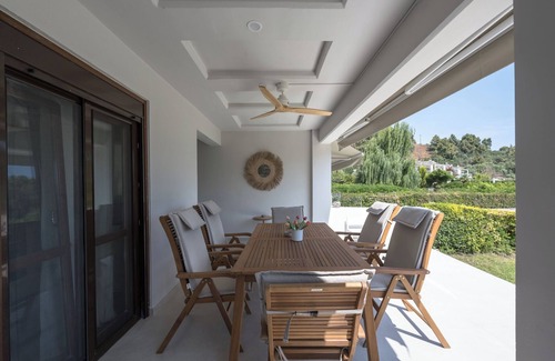 Sithonia Villa | Azapiko Meggy Beachfront Villa by Luxlikehome