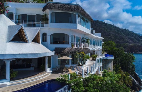 South Shore Hotel Area Villa | Azul Profundo I -OceanFront Villa-From 8 up to 15 Bdrooms, Full Staff