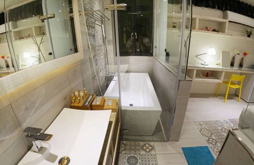 South Beach House | Azure Inn