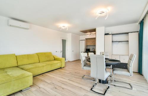 Varna Apartment | Azure View 2BR Luxury Apartment - free parking