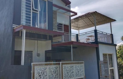 Oro Oro Ombo Villa | Azzima Villa Batu-Malang