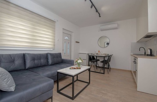 Trebinje Apartment | Azzurro I apartment with Swimming pool in Trebinje