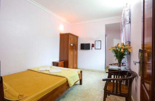 Soc Son Hotel | Bình an