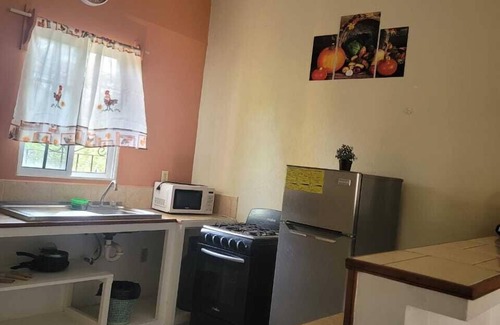 Coxen Hole Hotel | B Apart Hotel