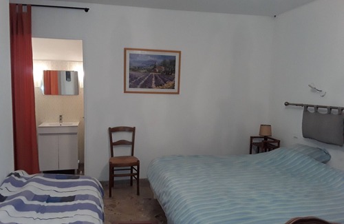 Bagnols-en-Foret House | B&B 3 people .