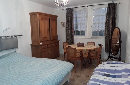 Bagnols-en-Foret House | B&B 3 people .