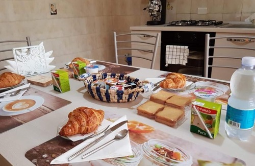 Caserta Bed & Breakfast | B&B A Casa Di Amici