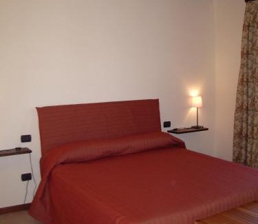 Barbaresco House | B&B Cascina Gaione Via Gallina,18b 12052 Neive cn