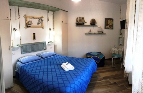 Crotone Bed & Breakfast | B&B Castello - room with private bathroom
