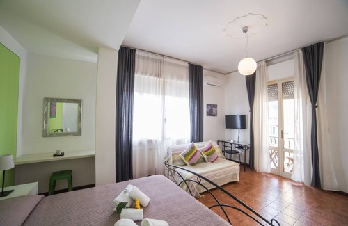 Lucca Historical Center Bed & Breakfast | B&B Cento Passi Dalle Mura