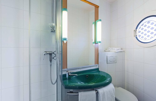 Kortumpark Hotel | B&B HOTEL Bochum Hbf-Süd