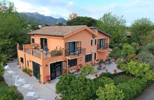 Giardini Naxos Bed & Breakfast | B&B Villa Maria Giovanna