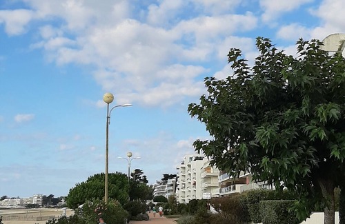 Guerande Ski Chalet | B049 - 3-bedroom chalet on secure estate with indoor pool.