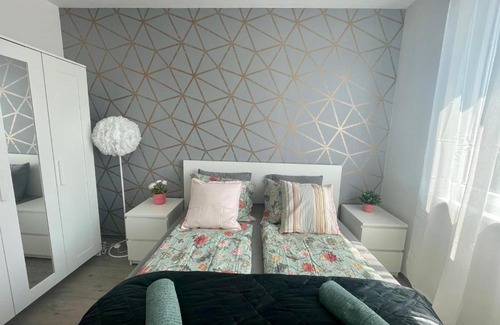 Zuglo Apartment | B144 Apartment I FreeParking