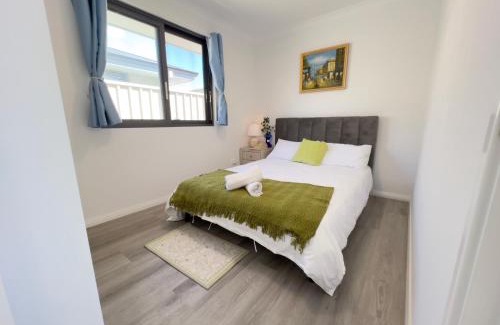 Belmont House | B2 Airport Adjacent Home - New Amenities & Fast Wi-Fi