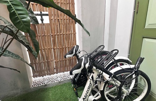Pom Prap House | Baan Lek Tee 6 - Chinatown near Yaowarat and MRT