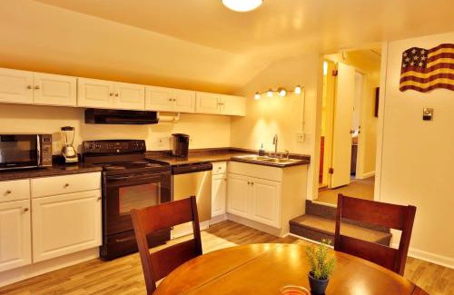Oneonta Apartment | Babe Ruth Apt 2 All Star Baseball Rentals