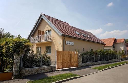 Balatonfured House | Babi Guesthouse - Babi Vendégház