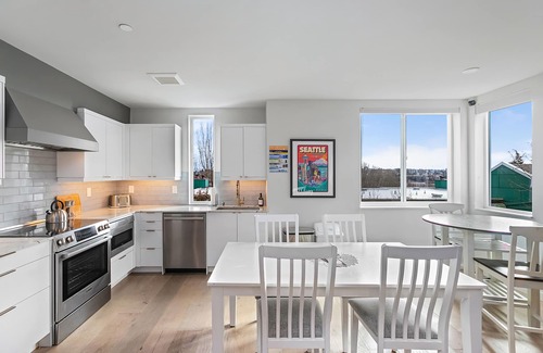 East Queen Anne House | Back To The Future Sweet Suites