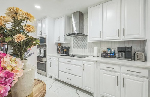 North Richland Hills House | Backyard Oasis: Pool, Hot Tub, Giant Chess & Mini Golf
