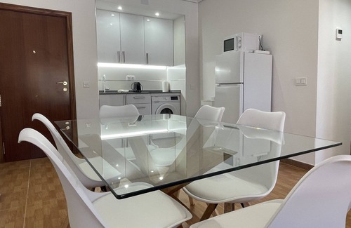 Centro Comercial Bahia Sur Apartment | Bahía Sur Deluxe. Moderno Apartamento en Complejo de Ocio Bahía Sur