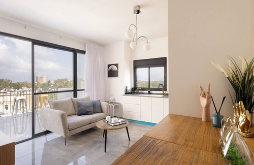 Haifa Apartment | Bahai Gardens Penthouse by Sea N' Rent