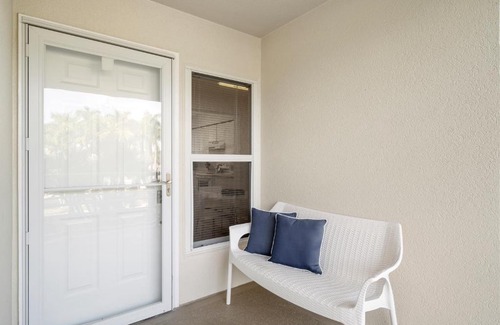 St. Petersburg Apartment | Bahia Vista 14-259
