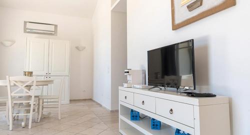 Mattinata Hotel | Baia Delle Zagare - Handwritten Collection