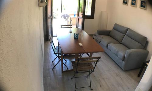 Baia Sant'Anna House | Baia Sant'Anna IUN S5063