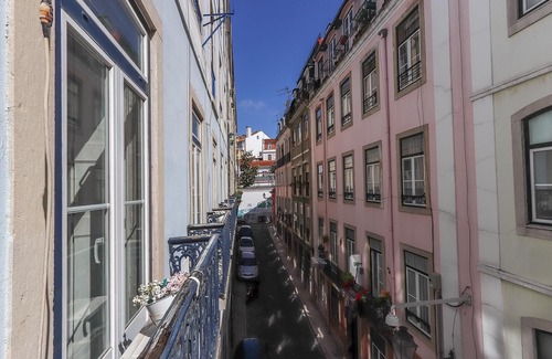Encarnacao Apartment | Bairro Alto Classic by Homing