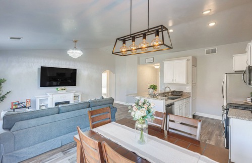 Pumpkin Center House | Bakersfield Home w/Pool Table, Cornhole + More!