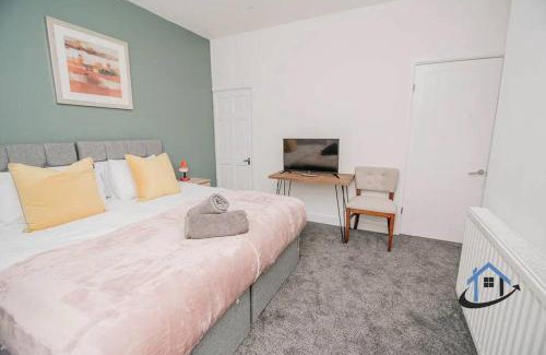 Doncaster House | Balby Casa Nr Doncaster racecourse king beds street parking