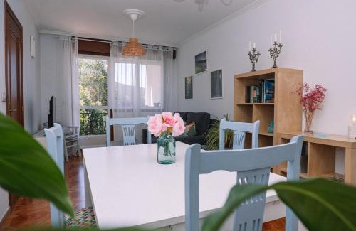 Redondela Apartment | Balcón mágico en Redondela by CABANA Rentals