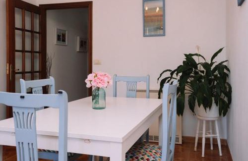 Redondela Apartment | Balcón mágico en Redondela by CABANA Rentals