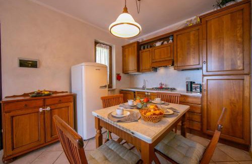 Pregasio Apartment | Balcone sul Lago