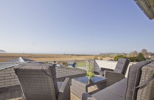 Gross Zicker Apartment | Balcony with sea view, quiet location - Ferienhaus Distelfink FeWo 01