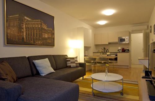 Schottenfeld Apartment | Balcony Dream Mariahilf Top 29