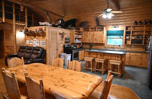 Koochiching County House | Bald Beaver Lodge A hunting, Fishing, 4-wheeling, Snowmobiling paradise!
