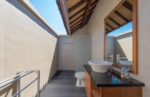 Mushroom Bay Hotel | Bali Belva