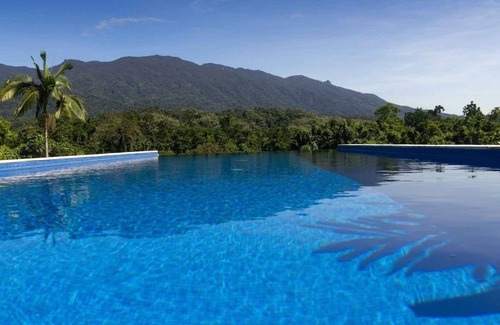 Mossman House | Bali HainA private retreat on acreage, close to town, ocean & the rainforest
