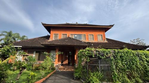 Dauh Peken House | Bali Wildlife Rescue Center