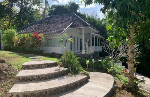 Suraberata Villa | Balian Bliss Retreat complex with private pool